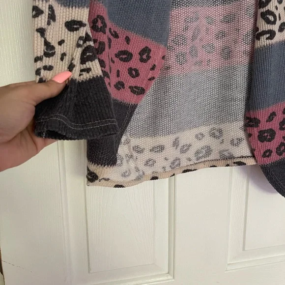 Cheetah lace cardigan - Picture 7 of 7